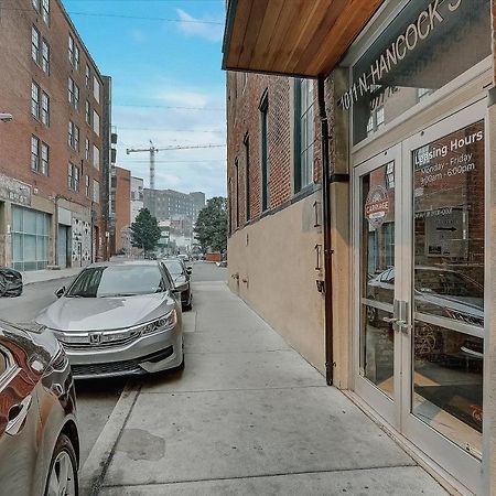 Frontdesk I Carriage Wheel Lofts Apts Philadelphia Apartment Exterior photo